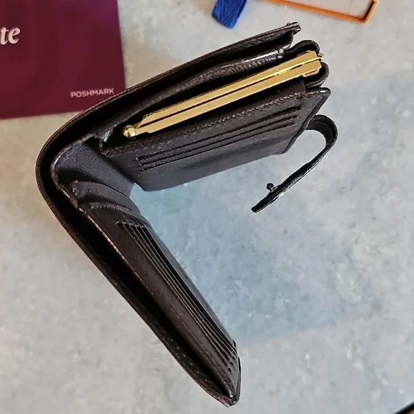 ✨️AUTHENTIC✨️ Louis Vuitton Ebene Damier Kiss Wallet - Picture 4 of 16